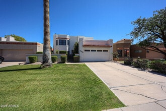 Building Photo - 8085 E Del Trigo