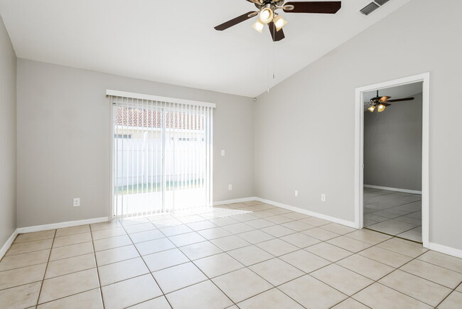 Building Photo - 2294 Santa Lucia St