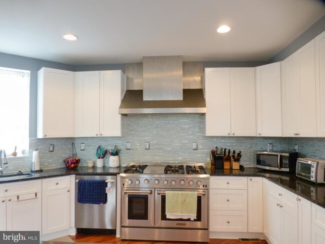 Building Photo - 2619 Stenhouse Pl