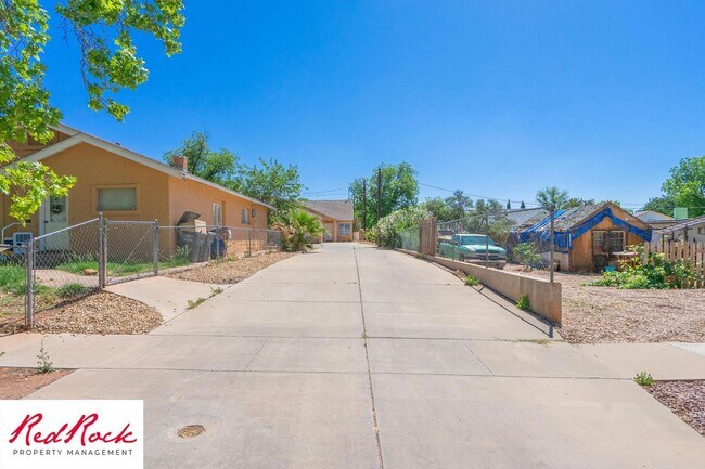 Foto del edificio - Charming 3 Bed, 2 Bath Home in the Heart of St. George!