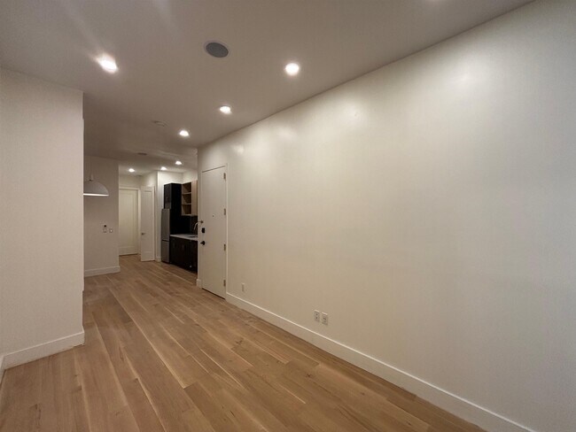 Foto del edificio - 50 Grace St