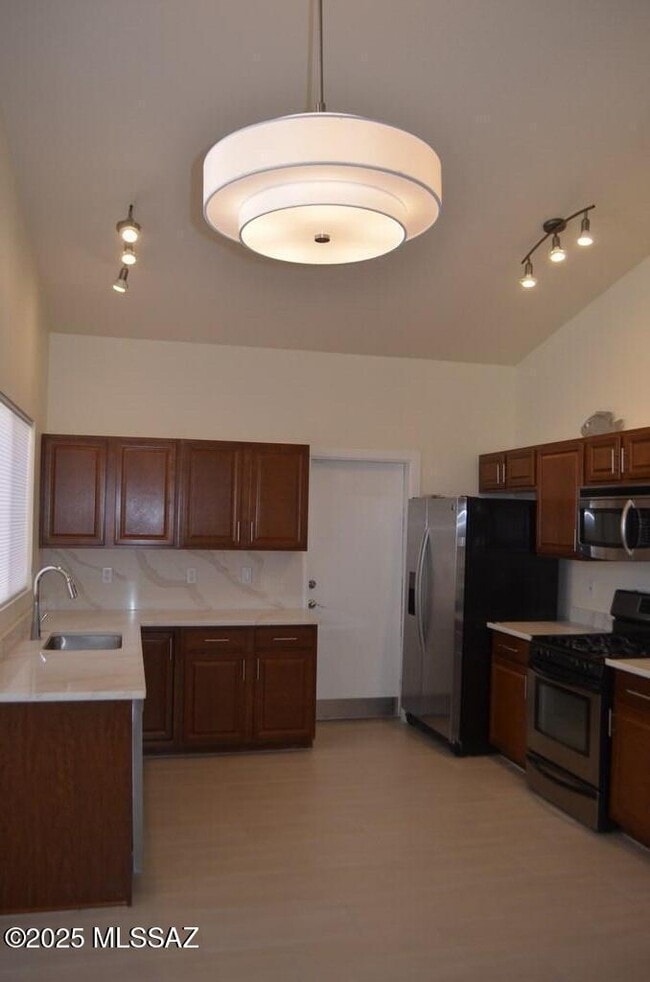 Foto del edificio - 942 S Suncove Dr