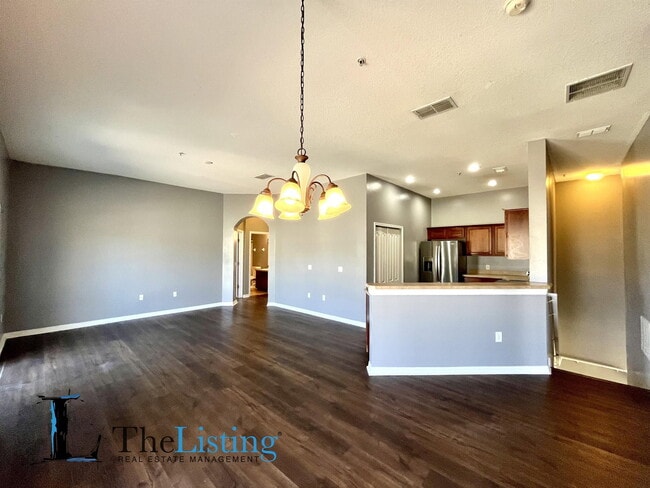 Building Photo - 7125 Red Lantern Dr