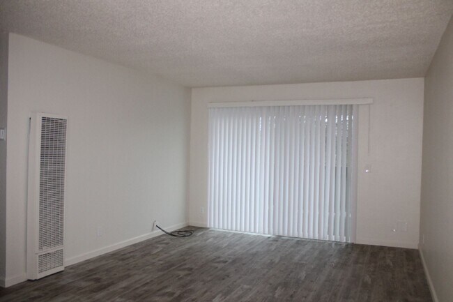 Foto del edificio - 5290 San Pablo Dam Rd