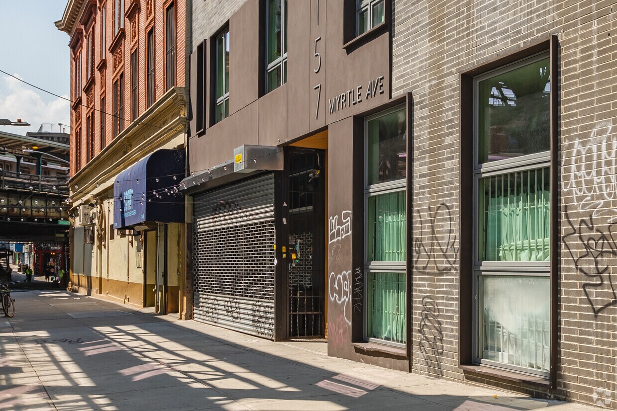Building Photo - 1157 Myrtle Ave