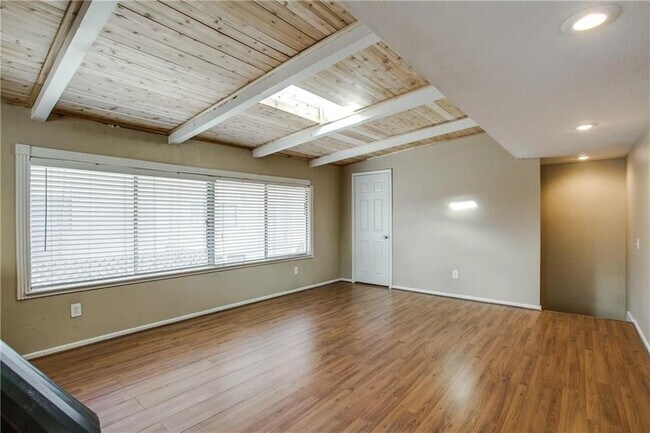 Building Photo - 4136 Cole Ave