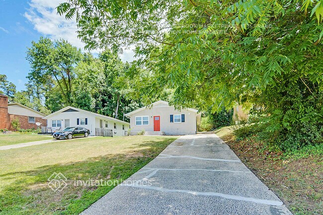 Building Photo - 6317 Saybrooke Dr