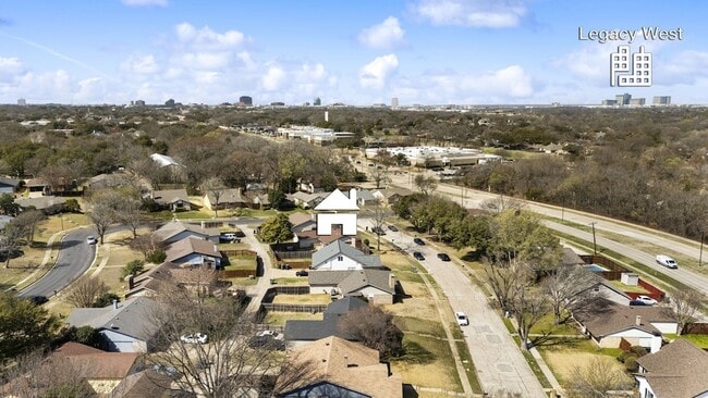 Building Photo - 6021 Jester Dr