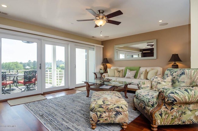 Building Photo - 5414 Marina Club Dr