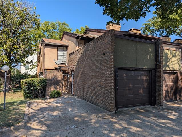 Foto principal - 6019 Ridgecrest Rd