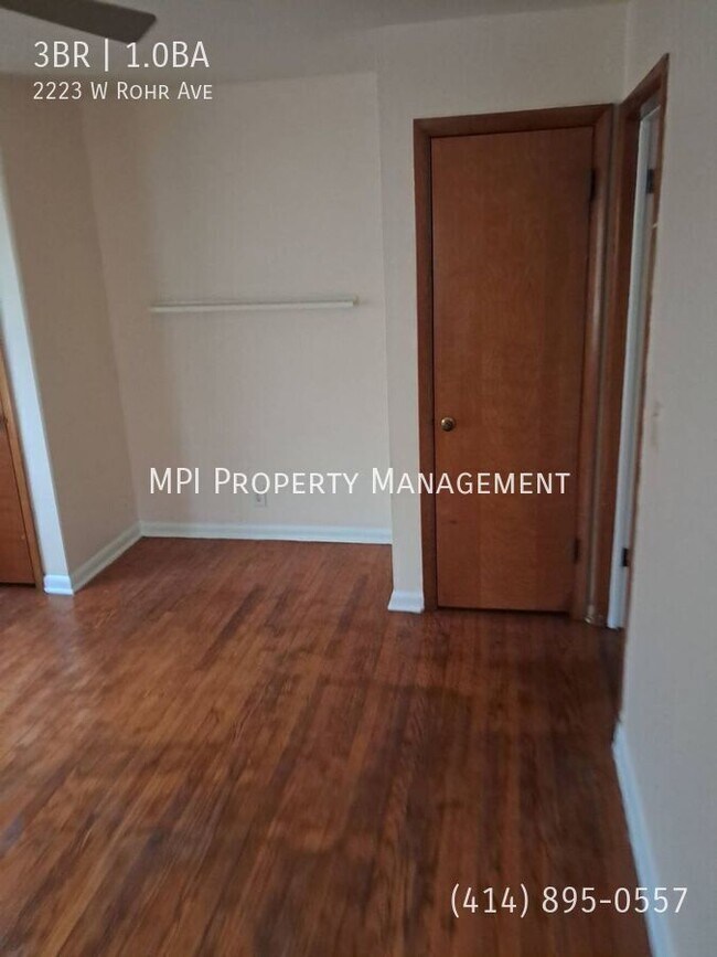 Foto del edificio - 2223 W Rohr Ave