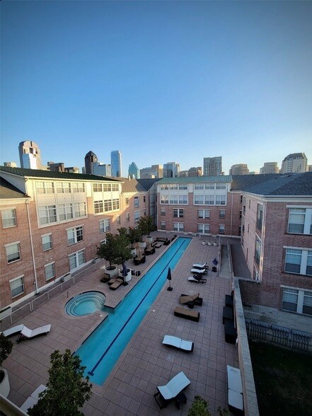 Foto principal - 2305 Worthington St