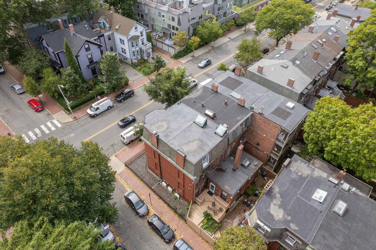 Primary Photo - 407A Broadway