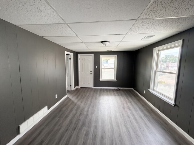 Building Photo - 1136 Atkins St