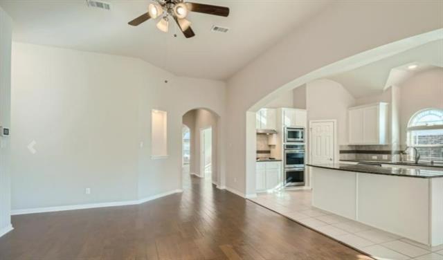Building Photo - 462 Harvest Grove Dr