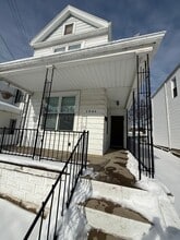 Building Photo - 1944 Elm Ave