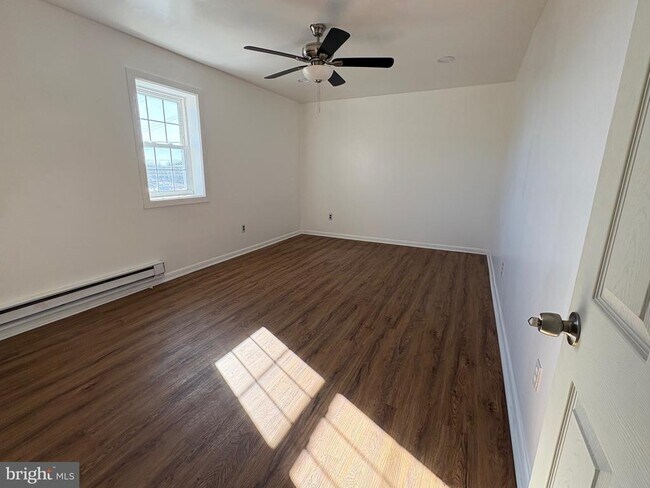 Foto del edificio - 2715 Hammonds Ferry Rd