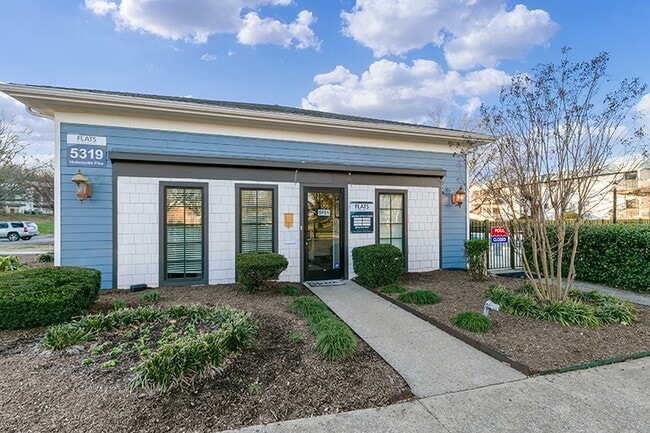 Building Photo - Compass Vista Apartments