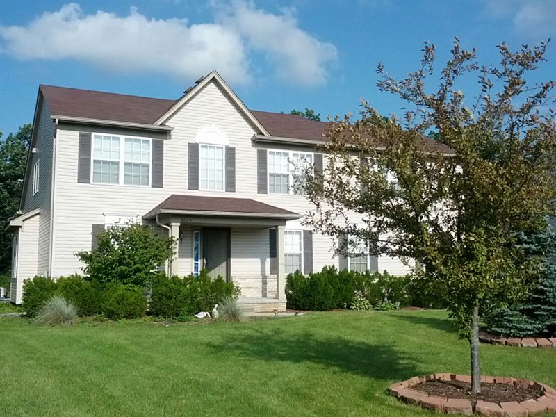 8089 Hidden Ponds Dr, Grand Blanc, MI 48439 House Rental in Grand