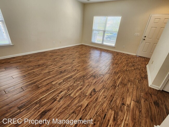 Building Photo - 4 br, 2.5 bath House - 244 Island Green Road