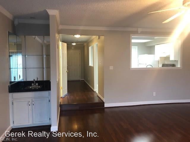 Building Photo - 3 br, 2.5 bath House - 3956 Seeman Rd