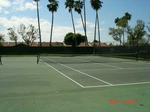 Foto del edificio - 5510 Lakewood Cir N