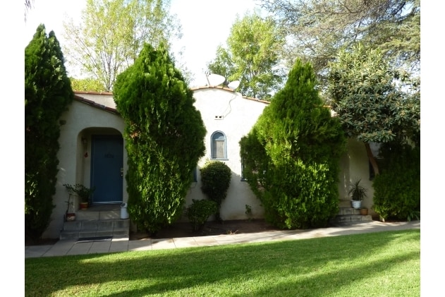  - 3850 2nd St