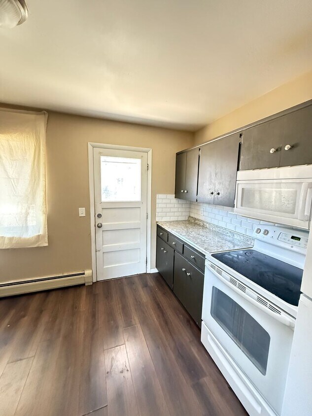 Foto principal - 2 bedroom in the heart of Denver! 1 month ...