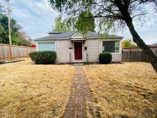 Cute 3 Bedroom Home in the Heart of West S... - Cute 3 Bedroom Home in the Heart of West S...