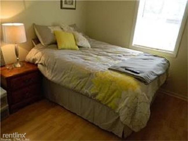 Foto del edificio - 40 Woodland Ave