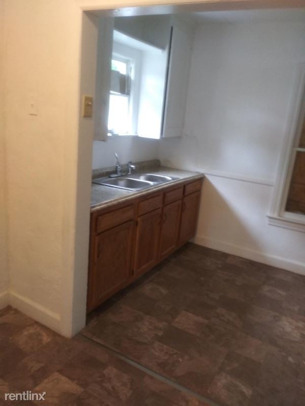 Building Photo - 3 br, 1 bath House - 11558 Wayburn