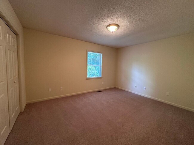 Foto del edificio - 215 3rd St NW