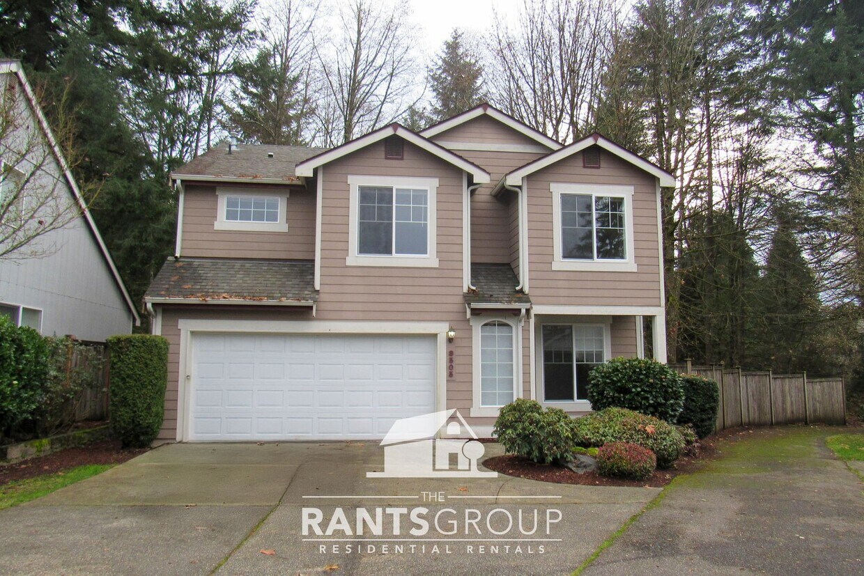 Foto principal - Spacious 3-Bed, 2.5-Bath home in the Olymp...