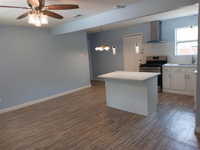 Building Photo - 4418 Sherwood Dr