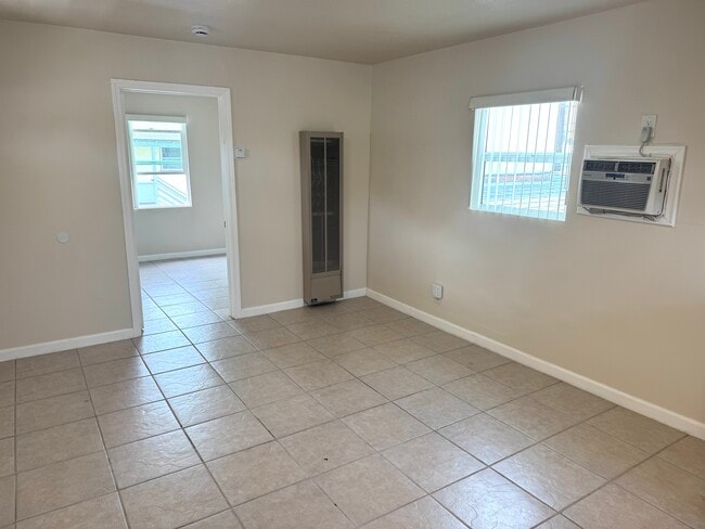 Building Photo - 5248 Craner Ave
