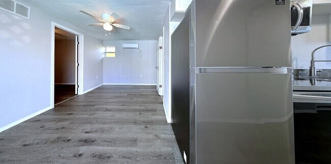 Foto del edificio - 5024 Emerson Ave S