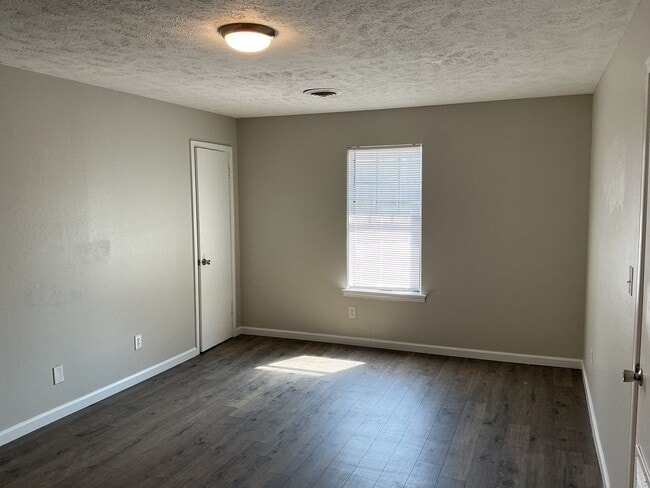 Building Photo - 29 Brianfield Cv