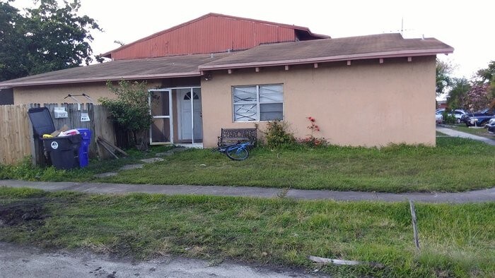 Primary Photo - Corner duplex in North Lauderdale