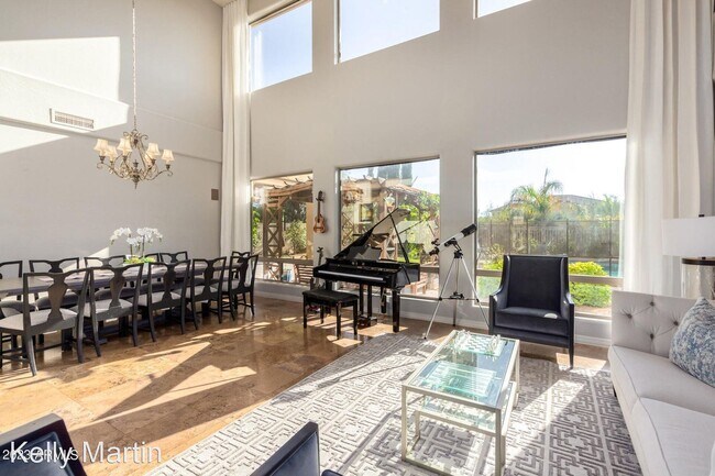 Foto del edificio - 5 br, 4.5 bath House - 4127 E. Pullman Rd