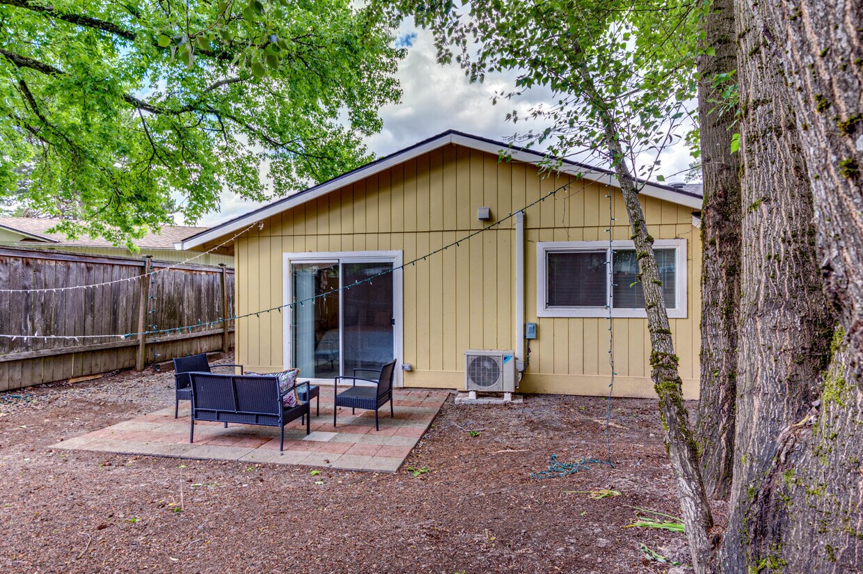 Foto principal - 707 N Holly Dr