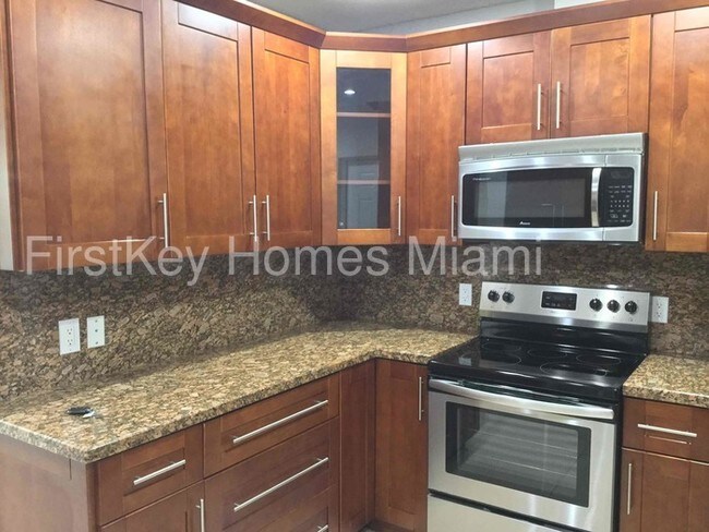 Foto del edificio - 320 NW 191st St