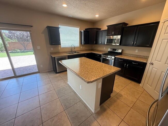 Foto del edificio - 11612 Thistledown Rd SE