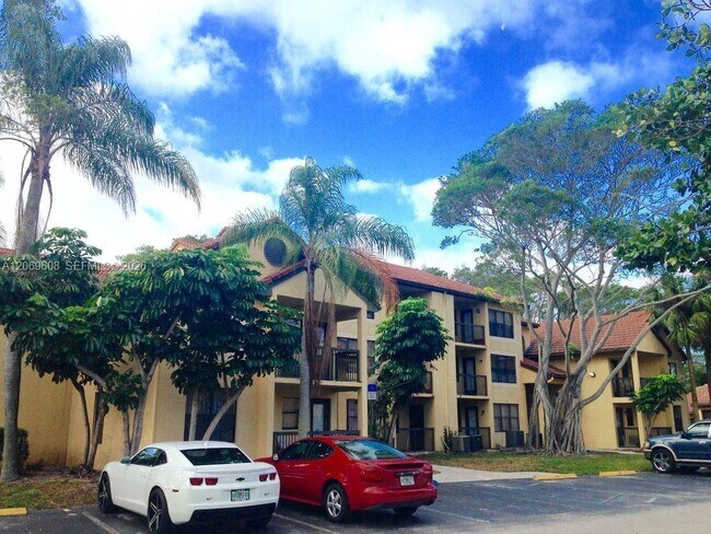 Foto del edificio - 4341 W McNab Rd