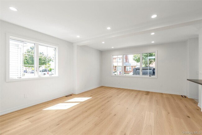 Foto del edificio - 157 Lincoln Ave