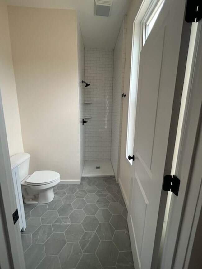 Foto del edificio - 701 Camp St