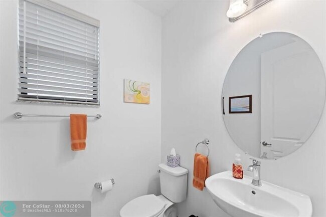 Foto del edificio - 8770 NW 37th Dr