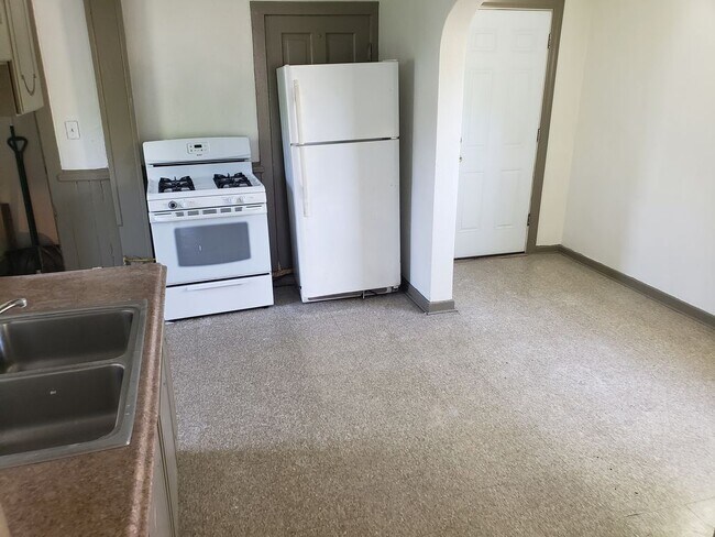 Foto del edificio - 2508 N. Buffum St. - 2 Bedroom Lower