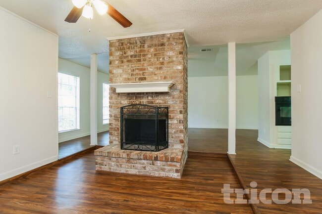 Building Photo - 4926 Algernon Dr