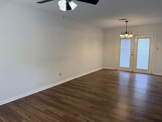 Foto del edificio - 36 Country Walk Dr