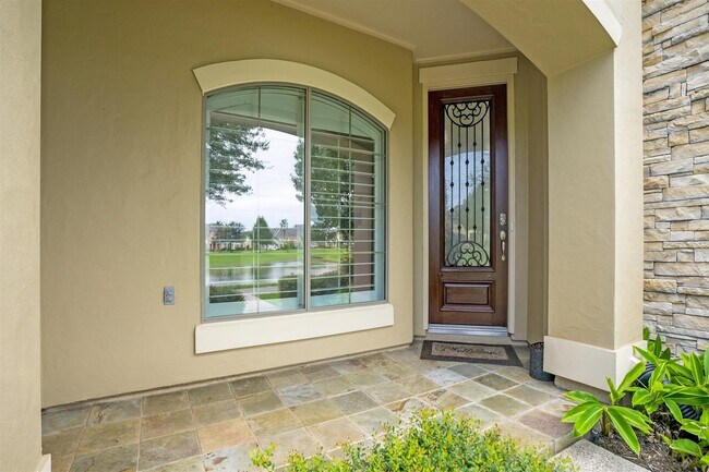 Foto del edificio - 2043 Palm Forest Ln